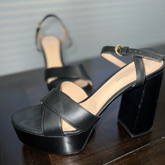 Gianvitto Rossi Sheridan Sandal w/ Ankle Strap - Picture 7 of 9